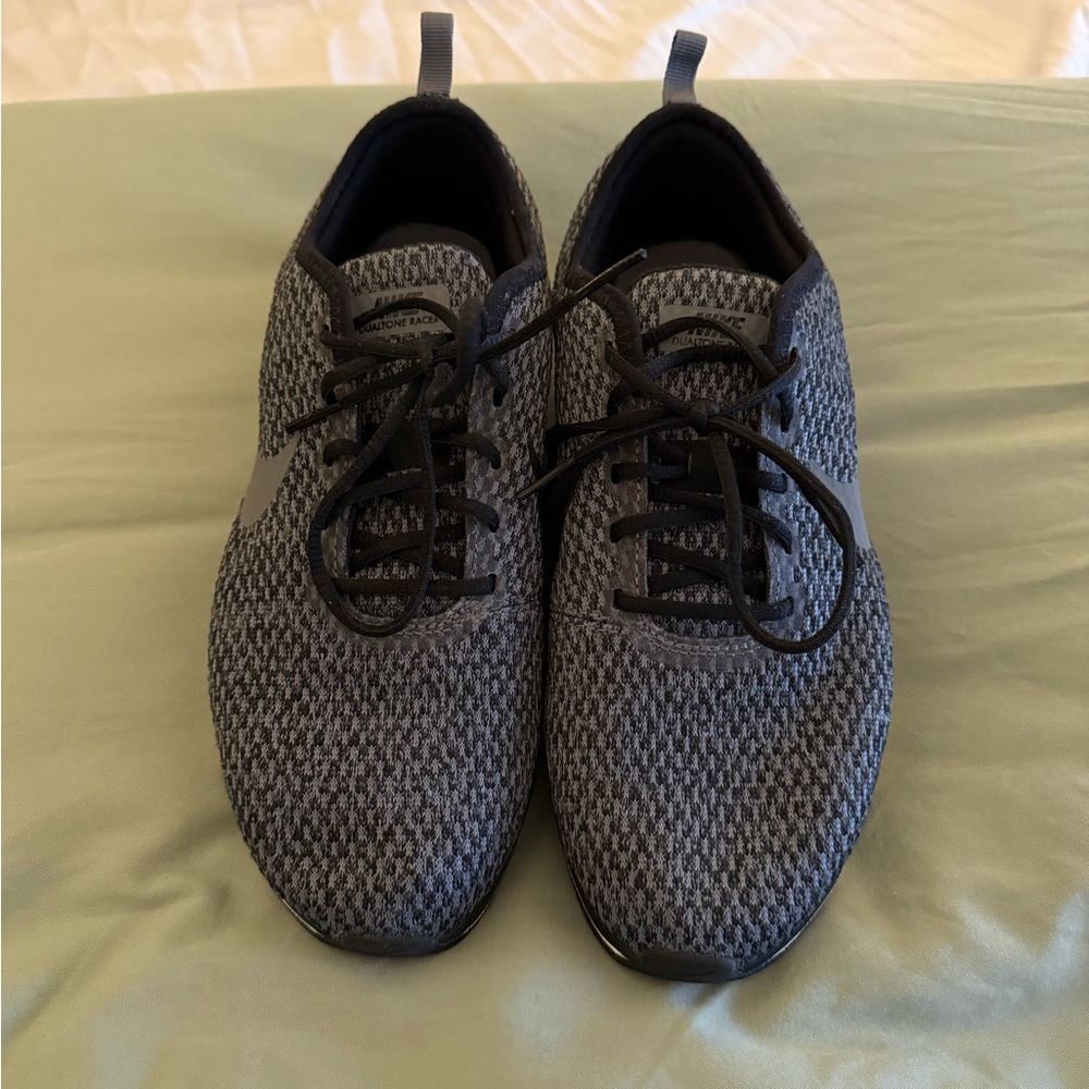 Nike Women's Black and Gray Knit Sneakers